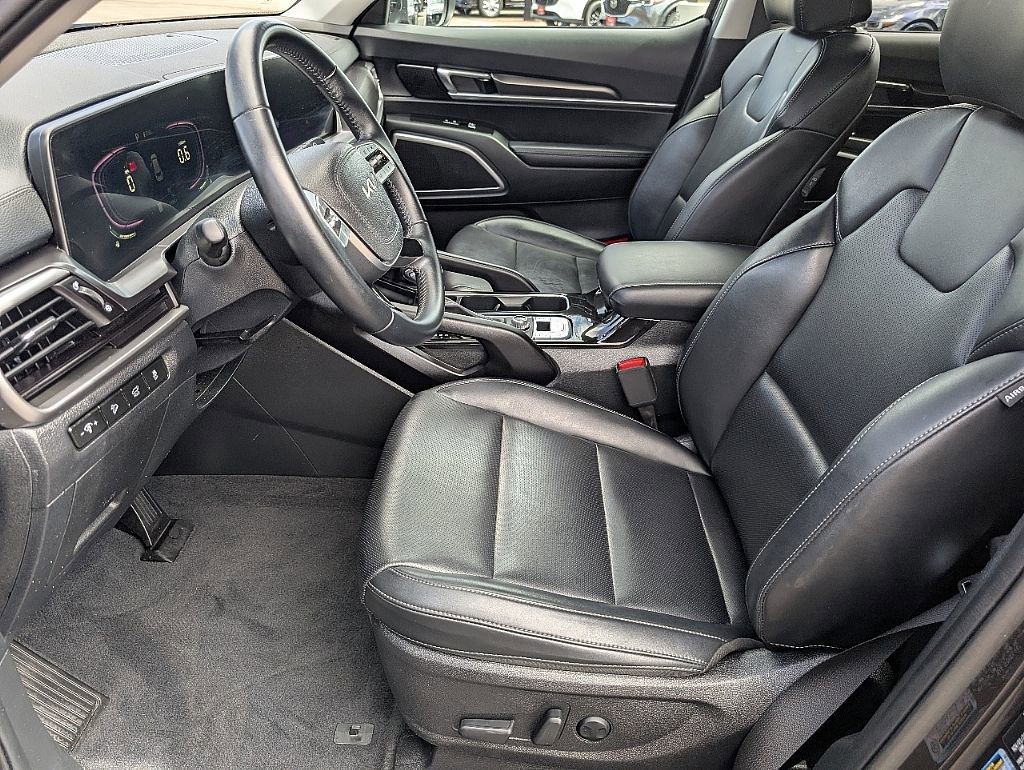Used 2025 Kia Telluride S image 26