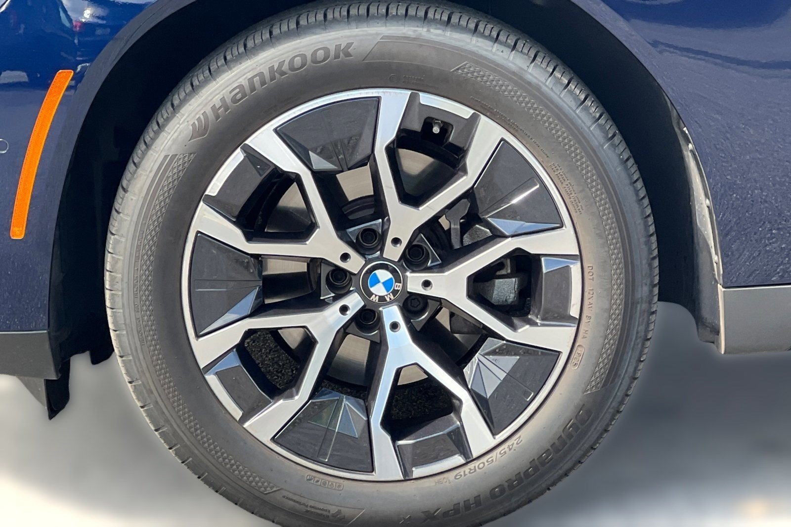 Used 2026 BMW X3 xDrive30i w/ Premium Package AWD/4WD image 11