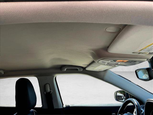 Used 2020 Jeep Compass Latitude FWD image 13