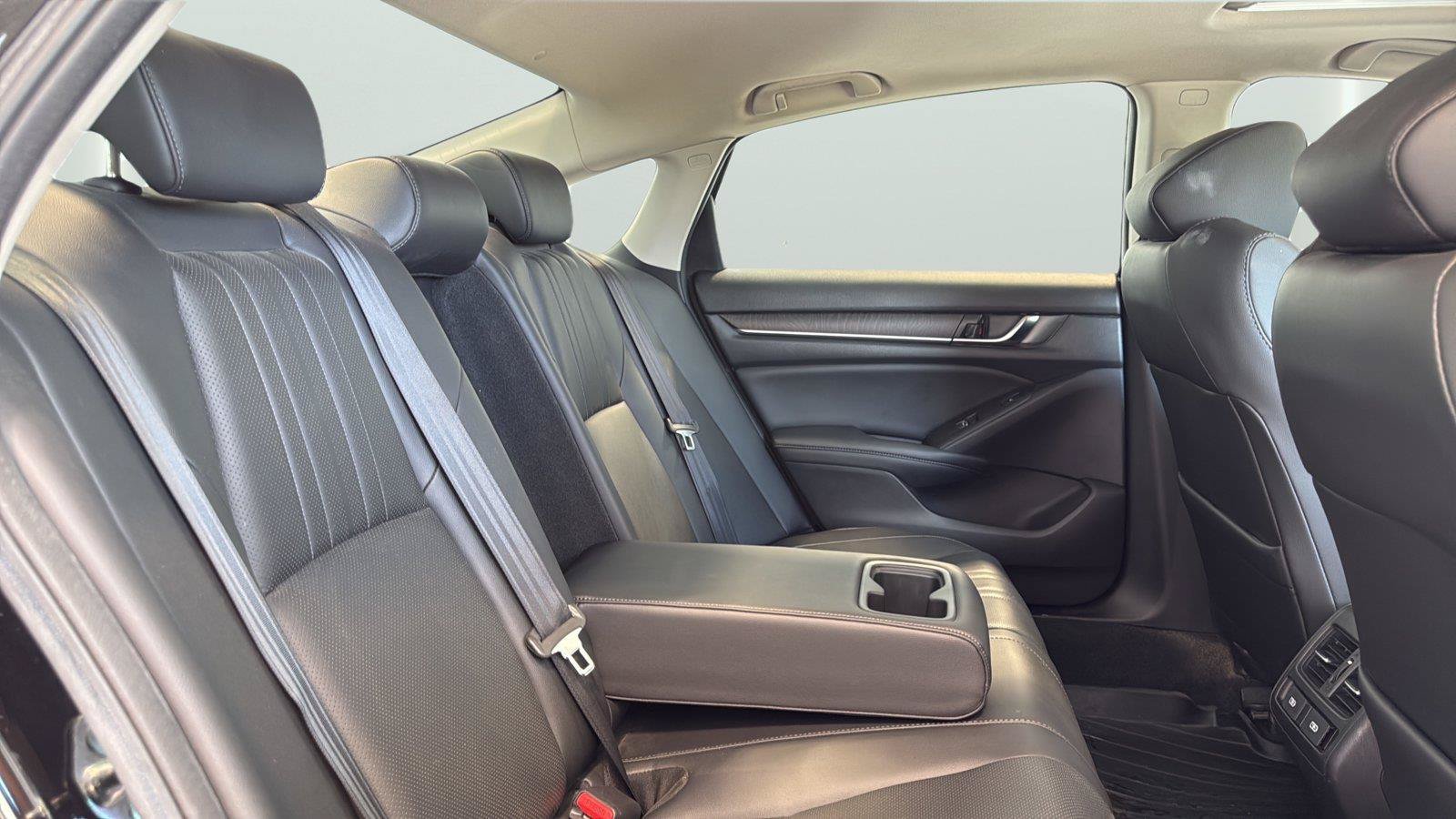 Used 2021 Honda Accord Touring image 17