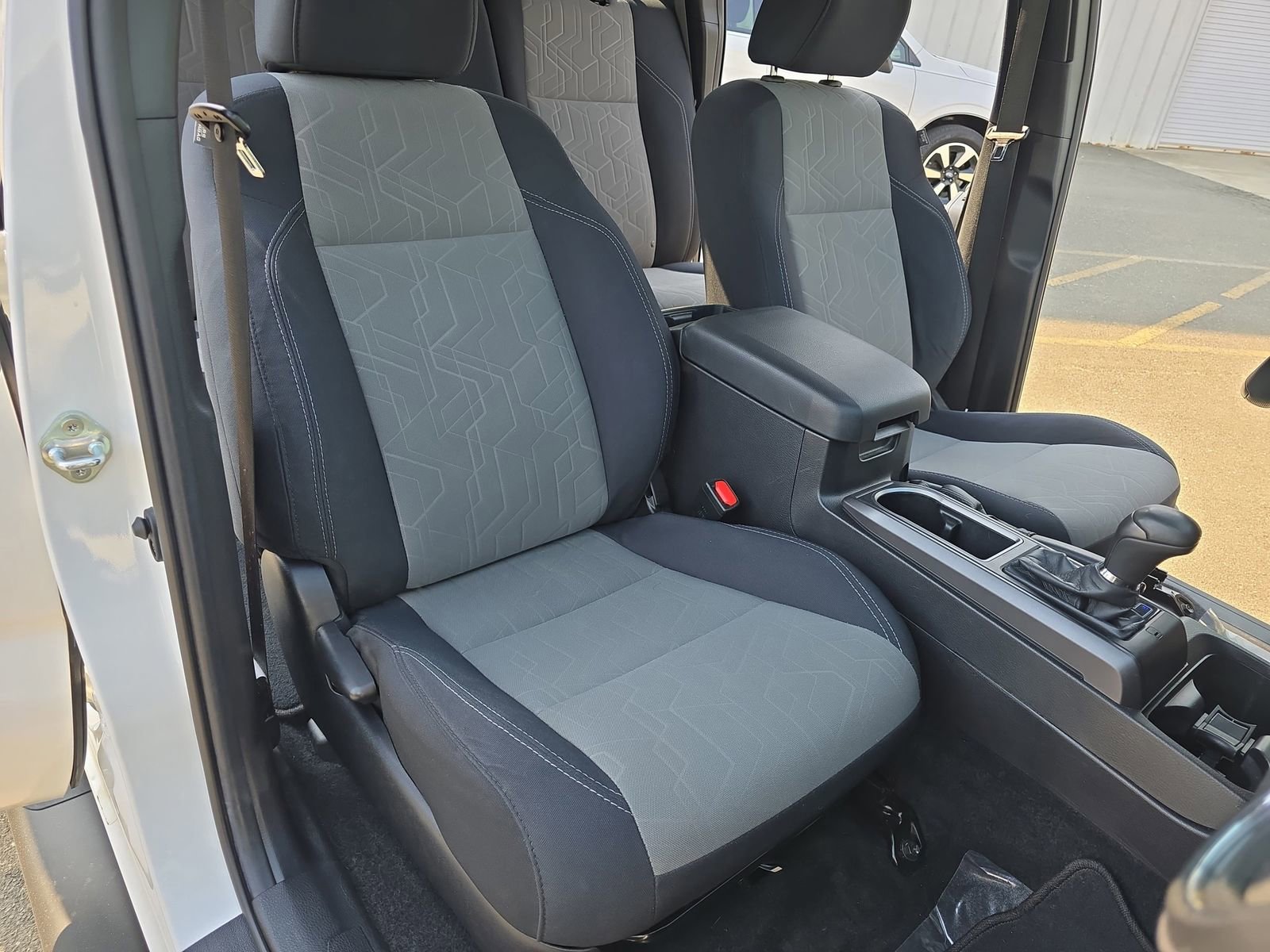 Used 2021 Toyota Tacoma TRD Sport w/ Technology Package image 14