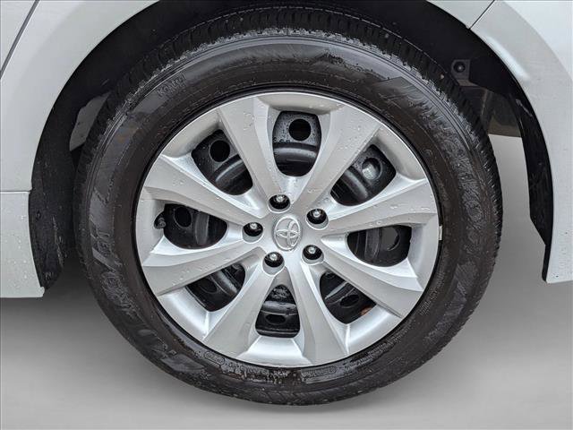 Used 2025 Toyota Corolla LE video 3