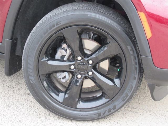 Certified 2023 Jeep Grand Cherokee Altitude image 7