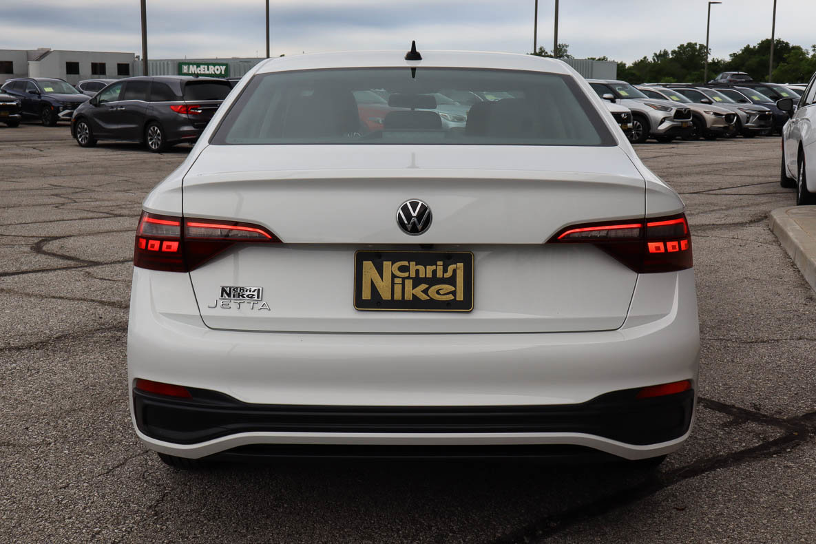 Used 2022 Volkswagen Jetta S FWD image 5