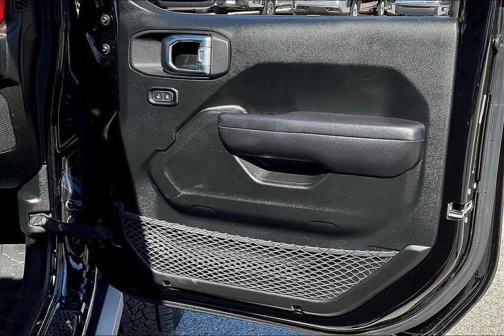 Used 2019 Jeep Wrangler Unlimited Rubicon AWD/4WD image 18