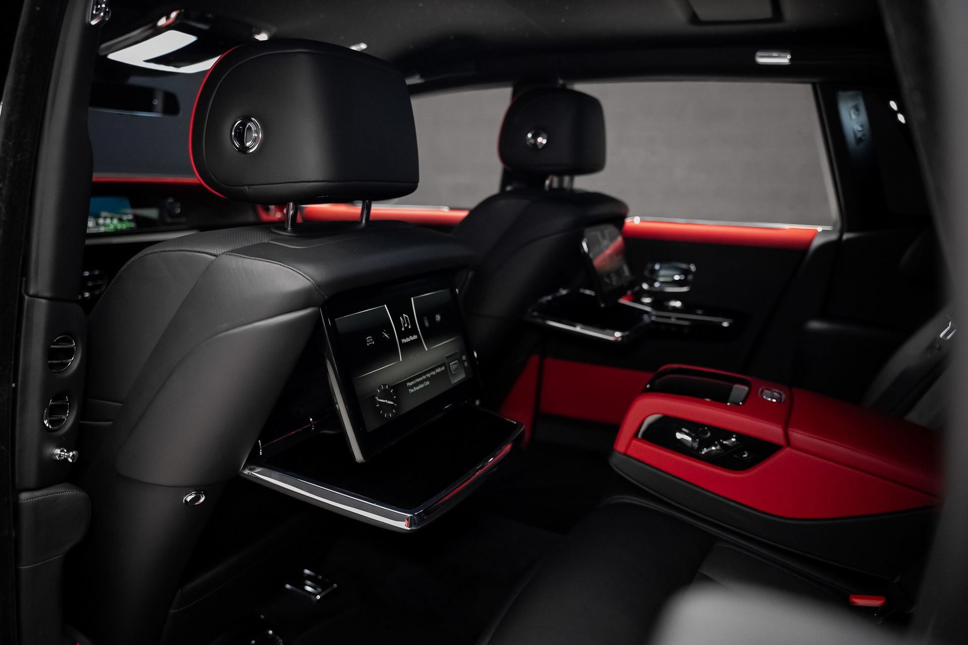 Used 2023 Rolls-Royce Phantom Sedan w/ The Phantom Package RWD image 68