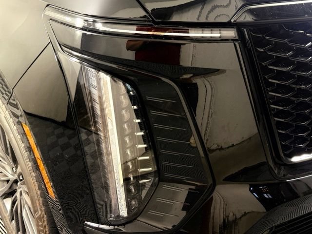Used 2025 Cadillac Escalade Sport Platinum w/ LPO, Floor Liner Package AWD/4WD image 14