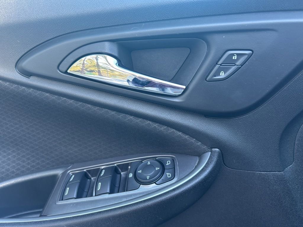 Used 2023 Chevrolet Malibu LT image 6