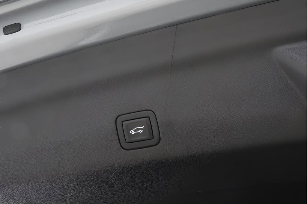 Used 2023 GMC Yukon AT4 AWD/4WD image 34