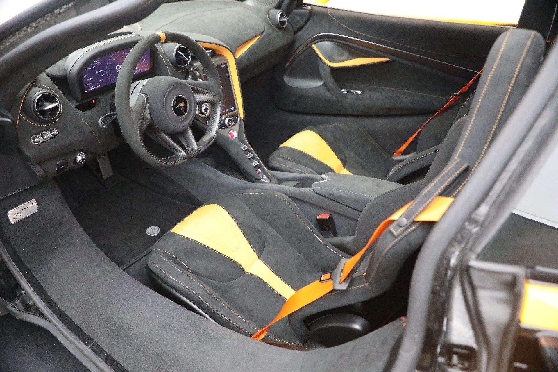 Used 2021 McLaren 720S RWD image 22
