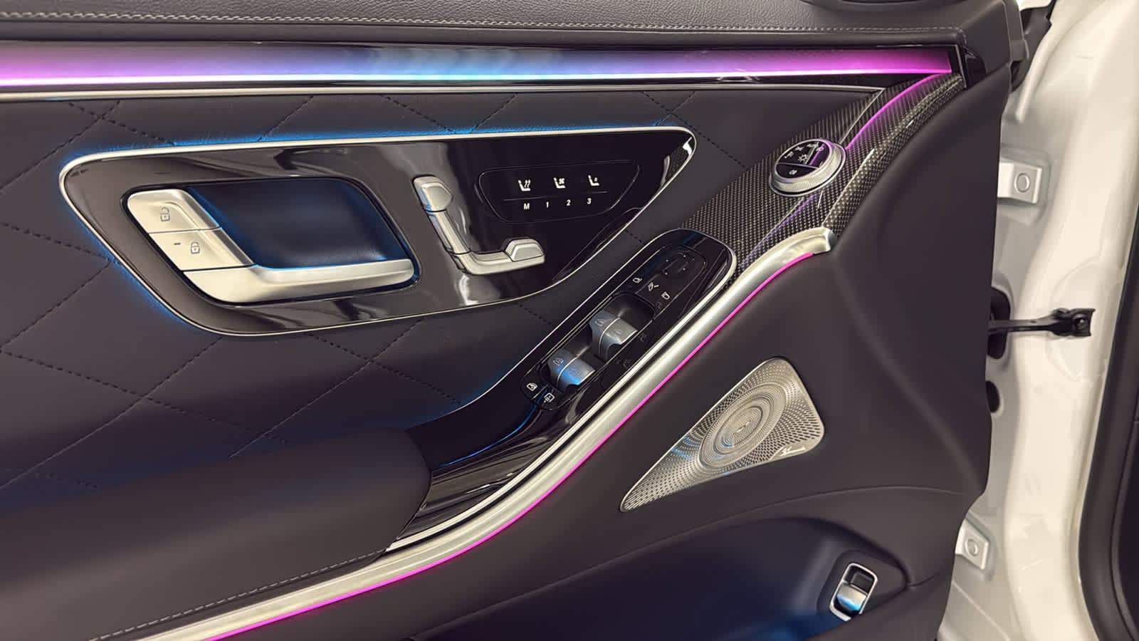 New 2025 Mercedes-Benz S 580e 4MATIC Sedan image 15