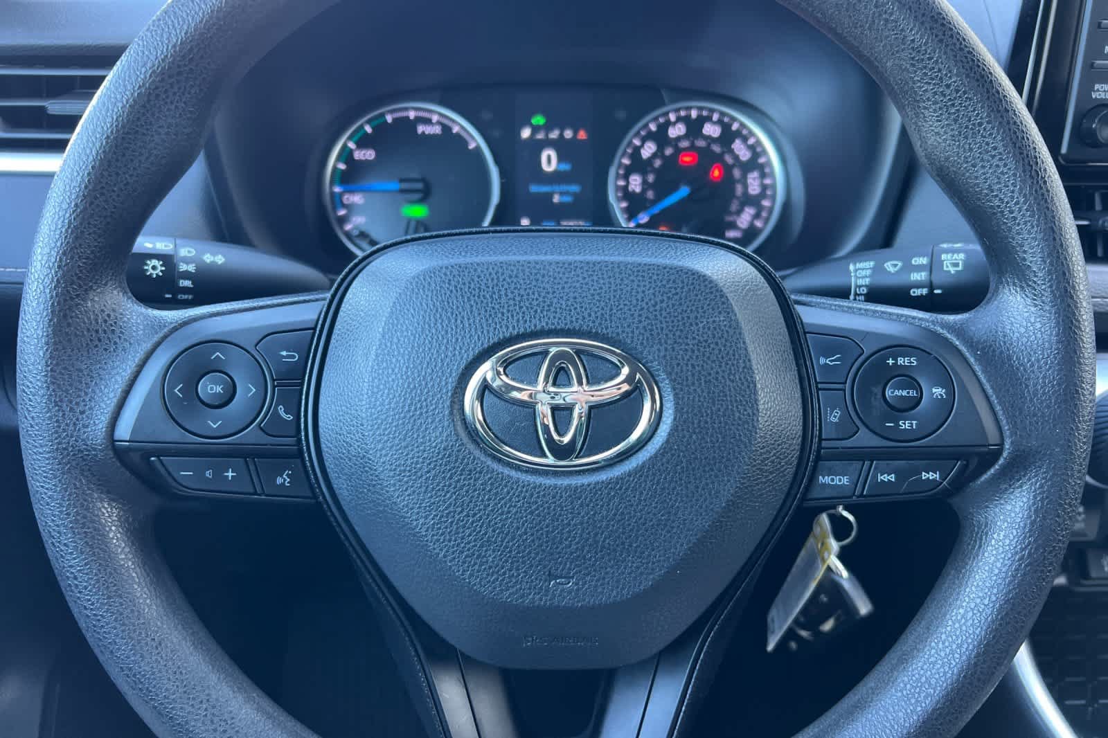 Certified 2022 Toyota RAV4 LE AWD/4WD image 24