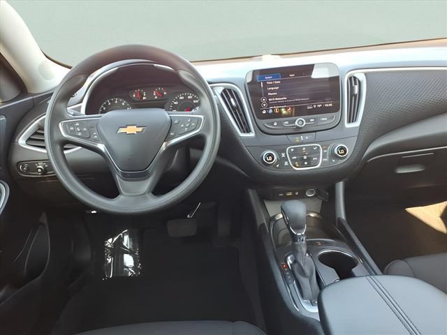 Used 2024 Chevrolet Malibu LT FWD image 15