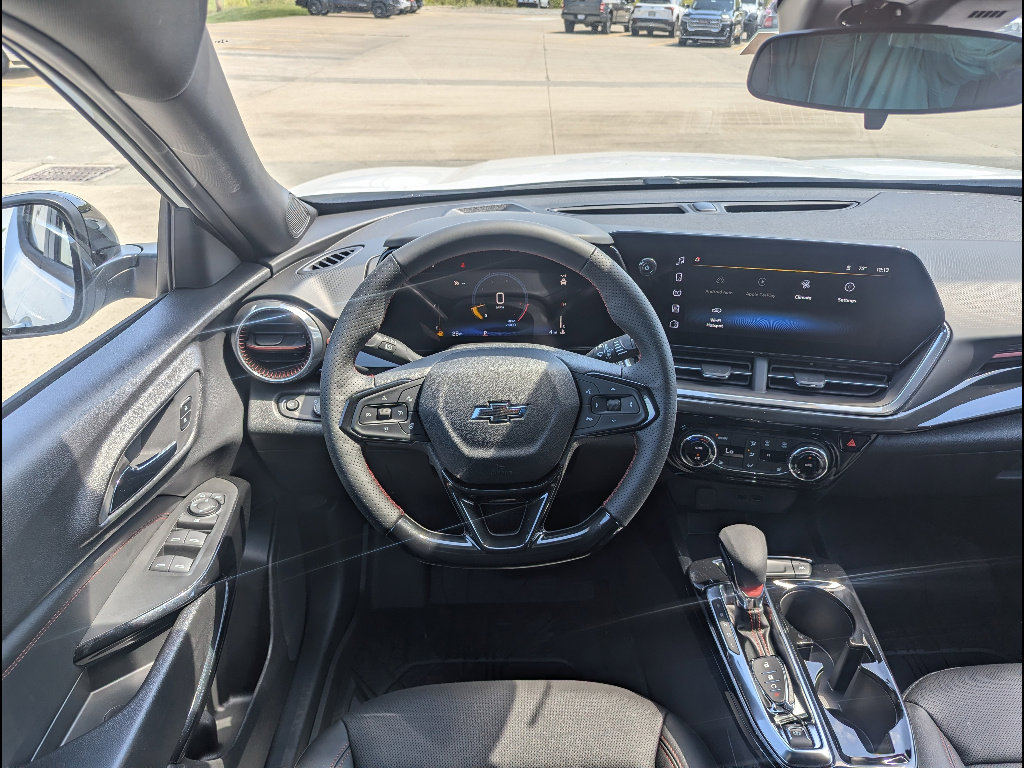 New 2026 Chevrolet Trax RS FWD image 3