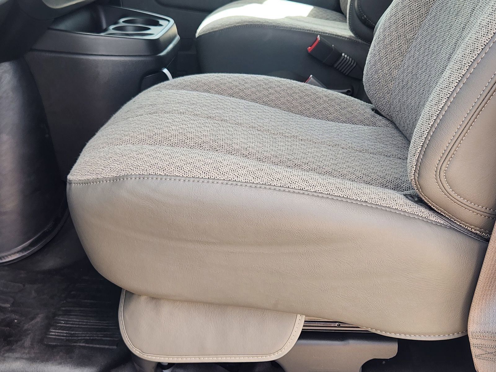 New 2026 Chevrolet Express 2500 w/ Driver Convenience Package image 20