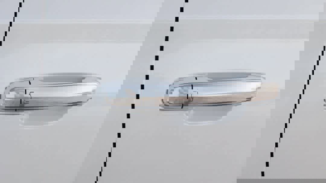 Used 2016 Cadillac Escalade ESV Luxury image 16