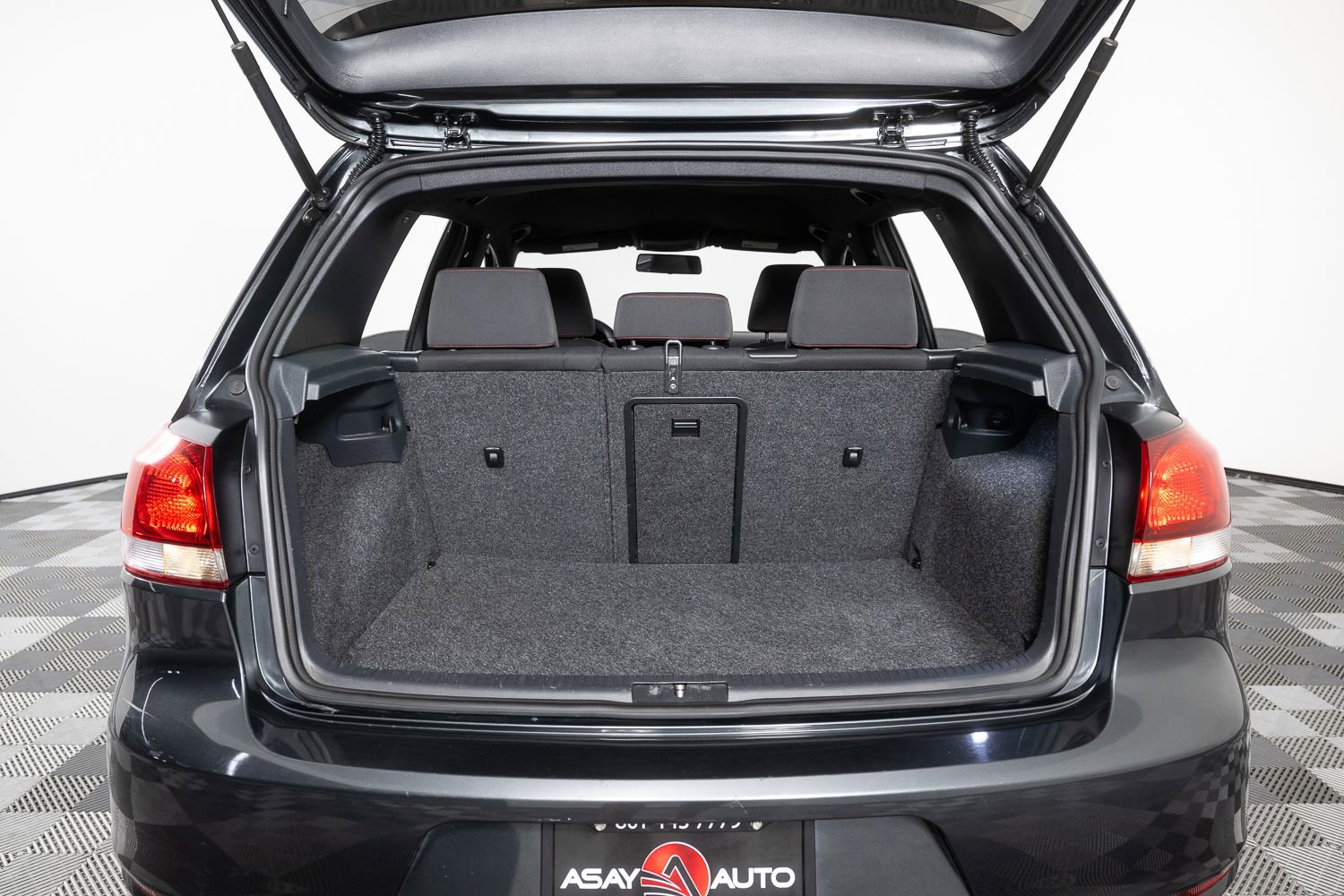 Used 2013 Volkswagen Golf 4-Door image 20