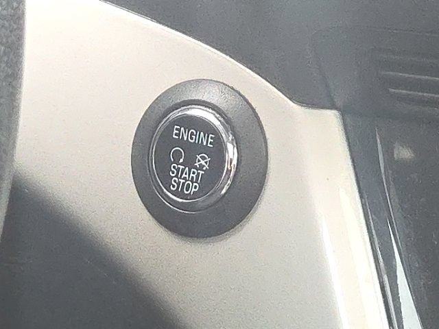 Used 2013 Ford C-MAX Energi SEL FWD image 46