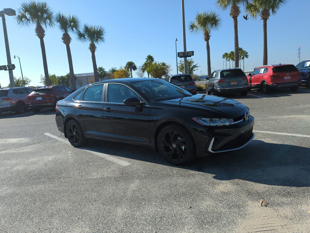 New 2026 Volkswagen Jetta SE image 2