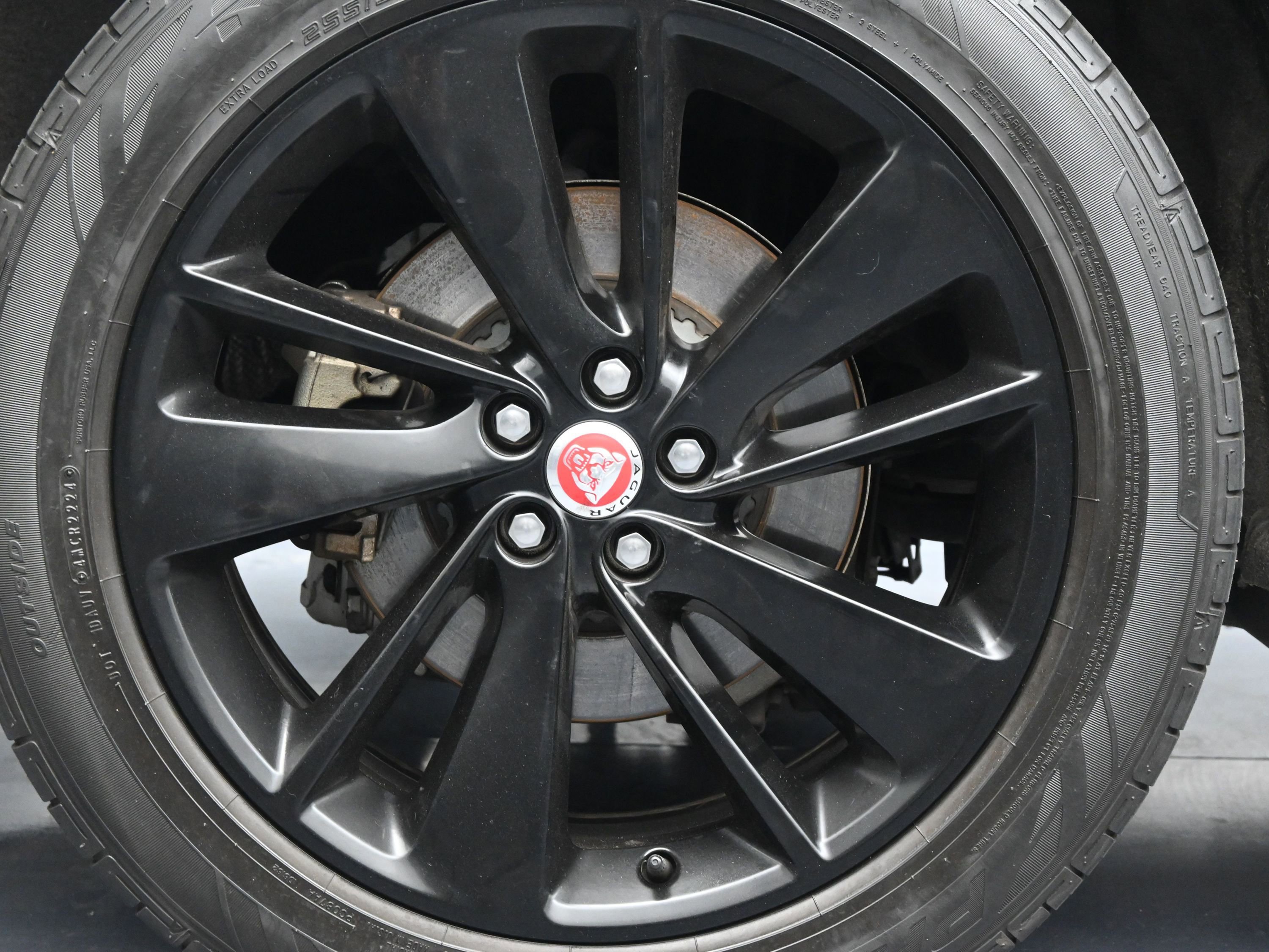 Used 2022 Jaguar F-PACE S image 10