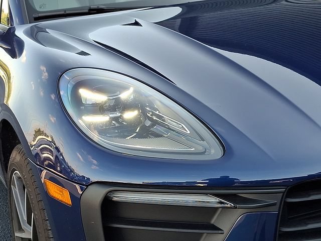 Certified 2026 Porsche Macan AWD/4WD image 11