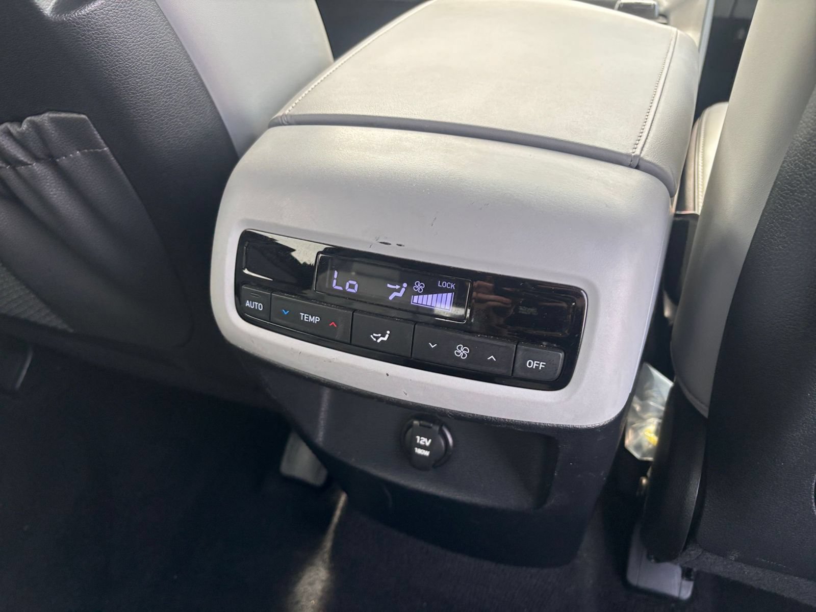 Used 2024 Hyundai Palisade SEL FWD image 21