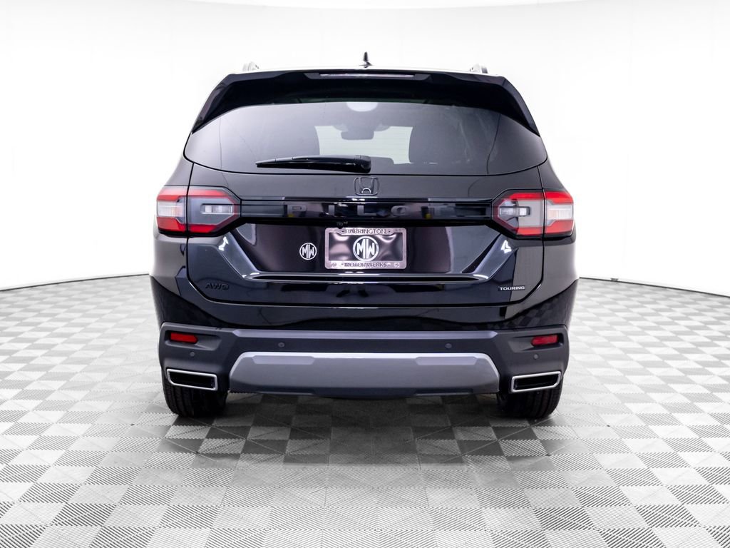 New 2026 Honda Pilot Touring image 4