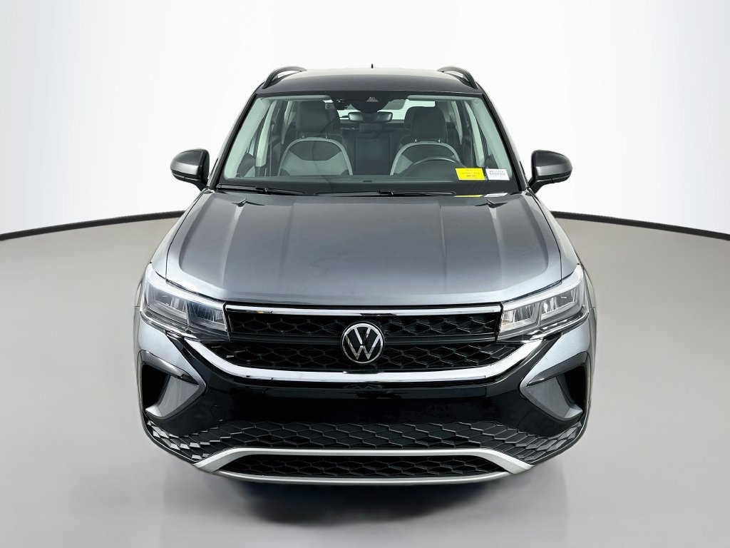 Used 2024 Volkswagen Taos S FWD image 2