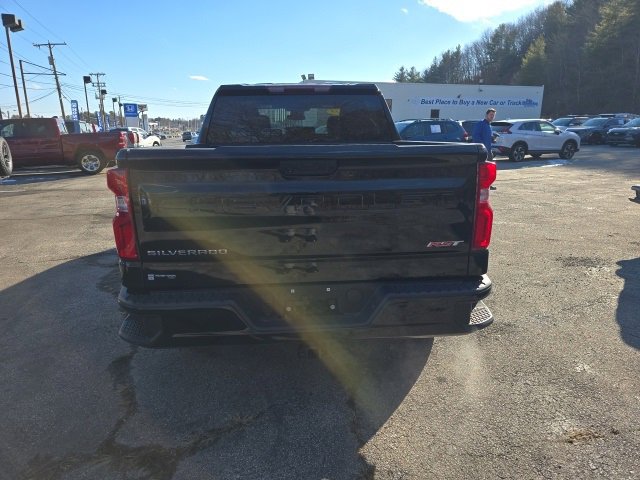 Used 2023 Chevrolet Silverado 1500 RST image 4