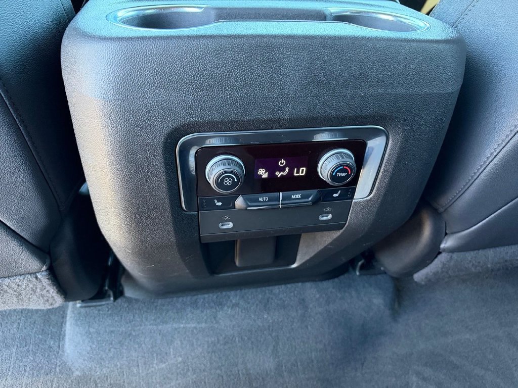 Used 2022 Chevrolet Suburban High Country AWD/4WD image 14