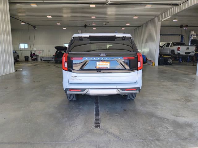 Used 2025 Ford Expedition Platinum AWD/4WD image 7