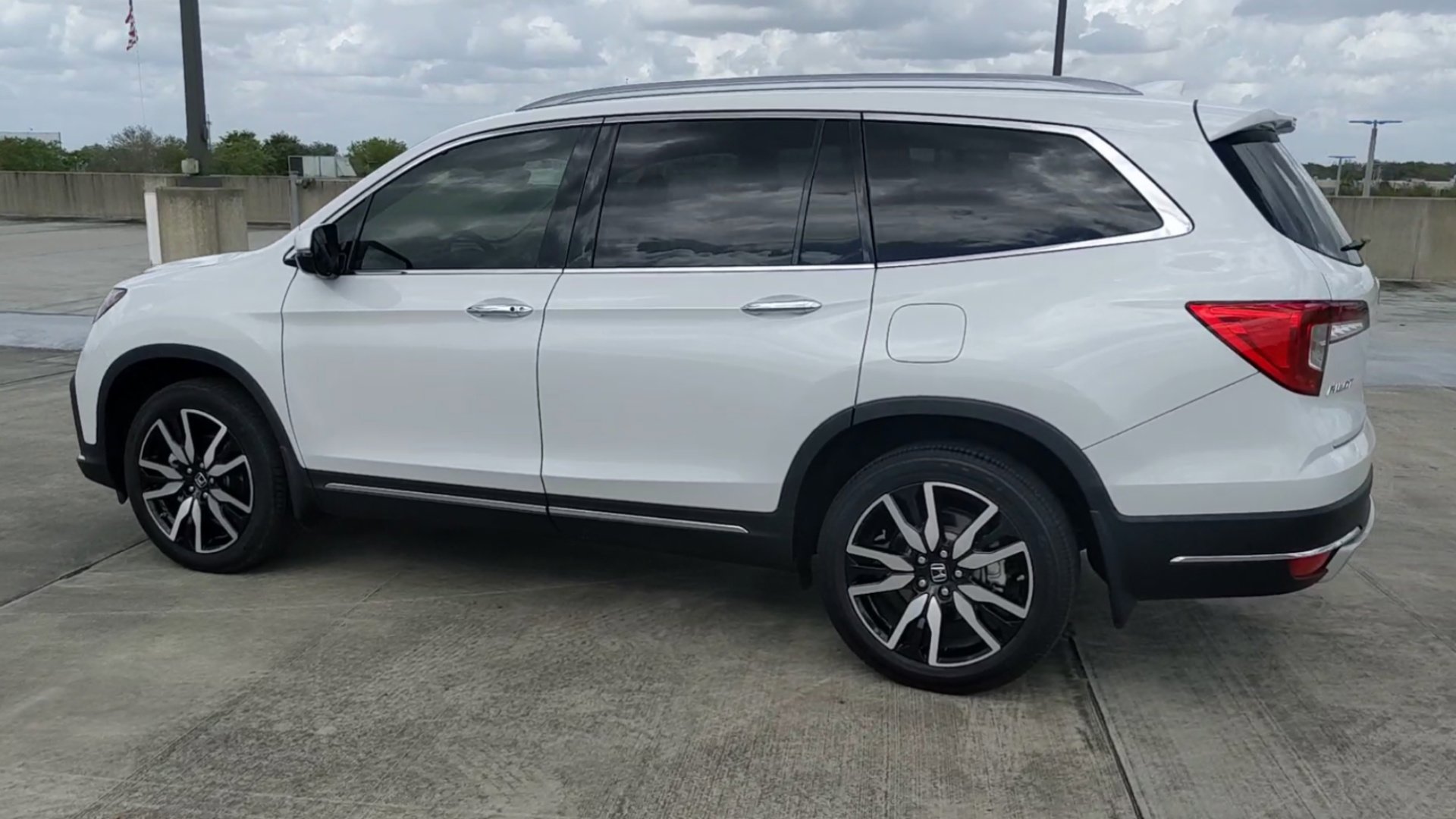 Used 2020 Honda Pilot Touring image 16
