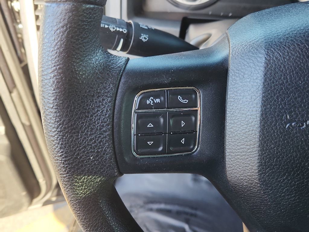 Used 2016 RAM 1500 Express image 19