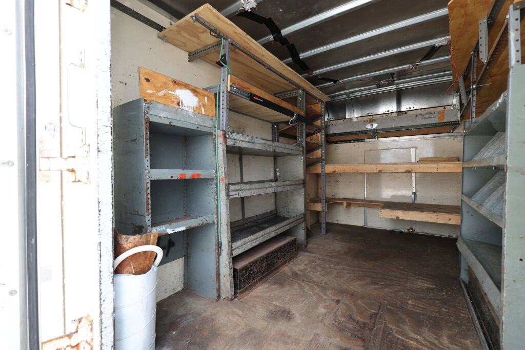 Used 2004 GMC Savana 3500 image 14