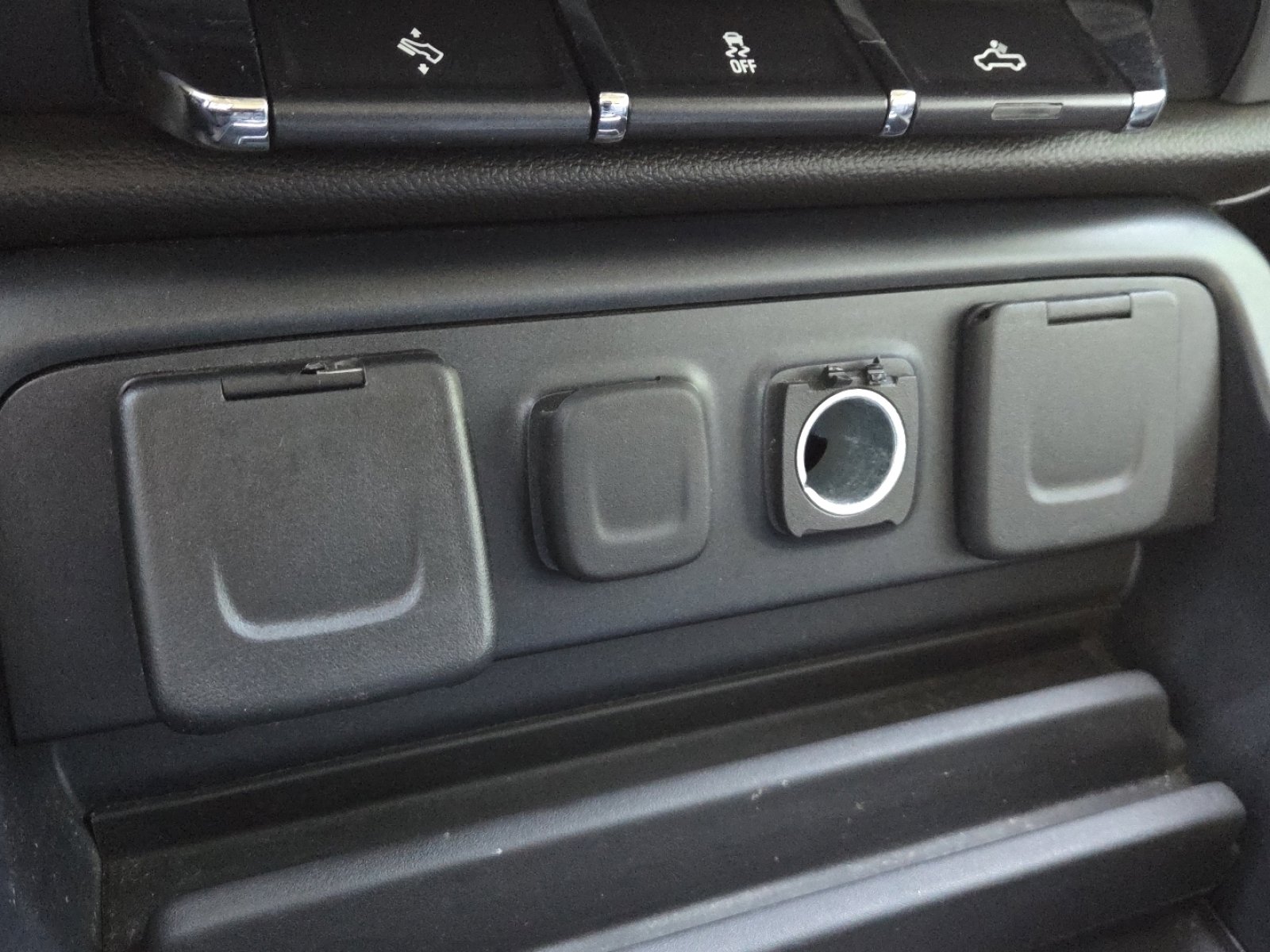 Used 2018 GMC Sierra 1500 SLT w/ SLT Premium Package image 31