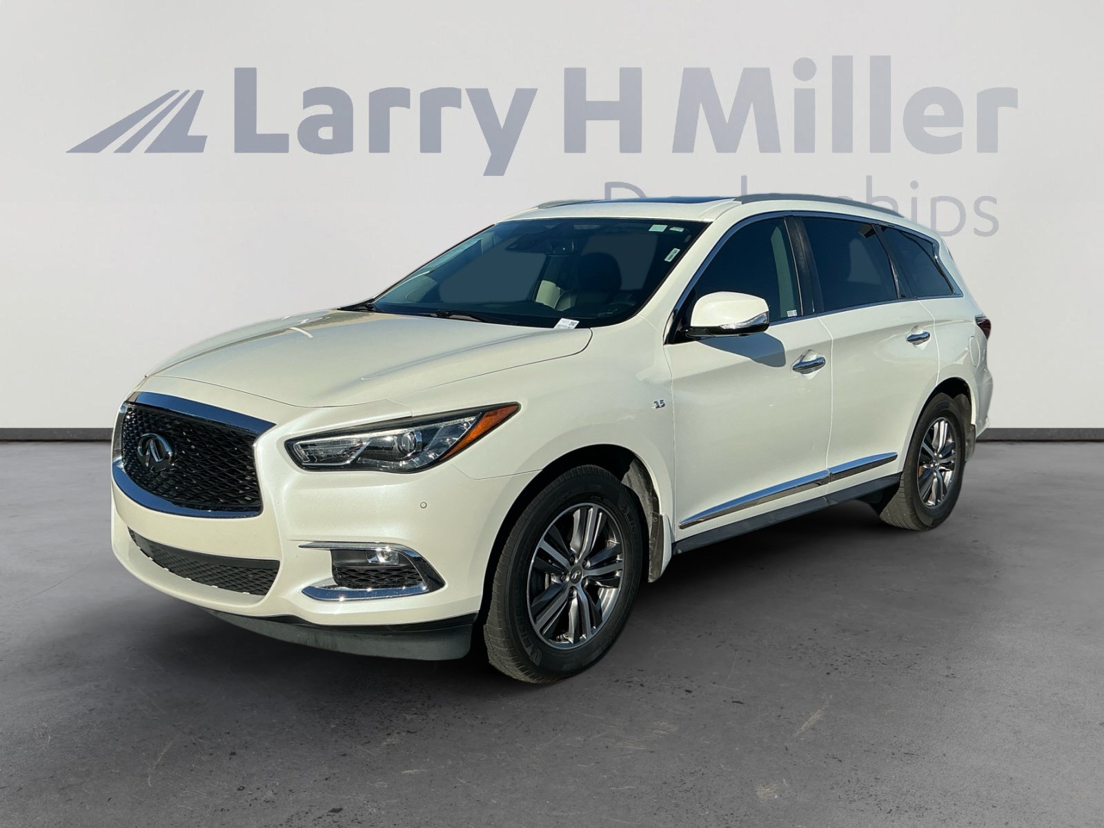 Used 2020 INFINITI QX60 Luxe w/ Essential Package