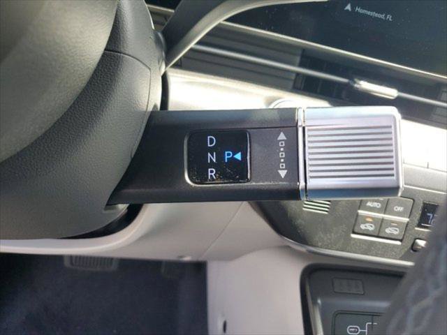 New 2024 Hyundai Kona Limited FWD image 11
