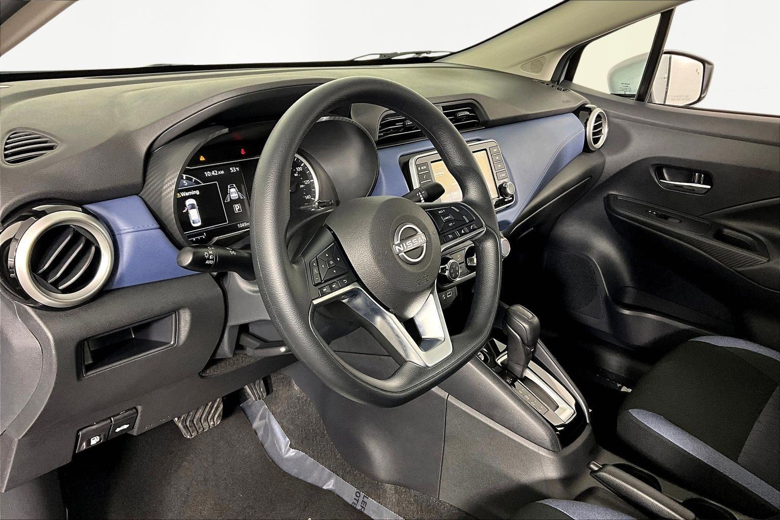 Certified 2025 Nissan Versa SV w/ Trunk Package image 18