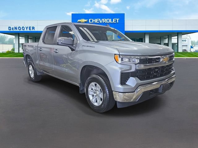 Used 2025 Chevrolet Silverado 1500 LT AWD/4WD image 7