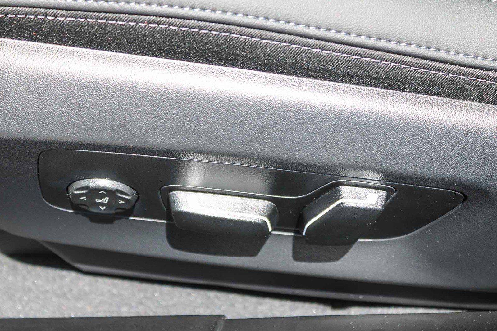 New 2026 BMW i5 M60 AWD/4WD image 18