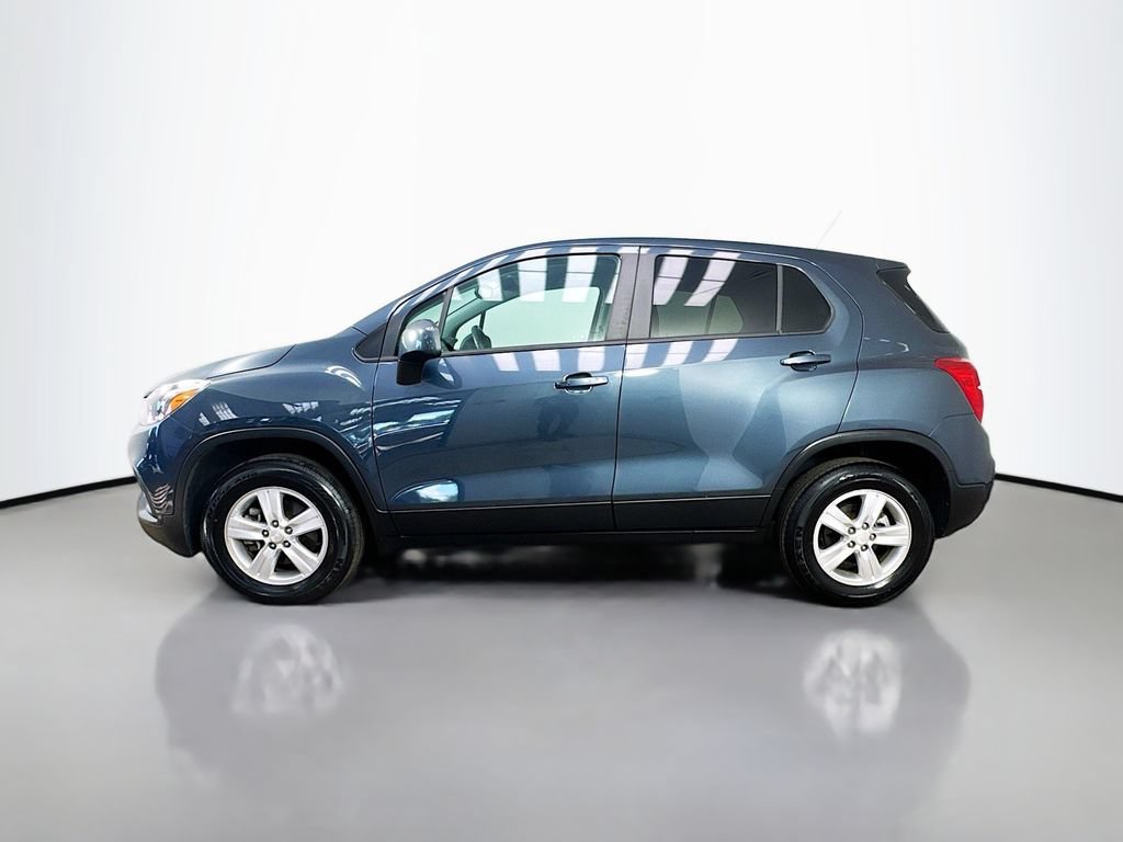Used 2021 Chevrolet Trax LS w/ Tint and Cruise Package AWD/4WD image 4