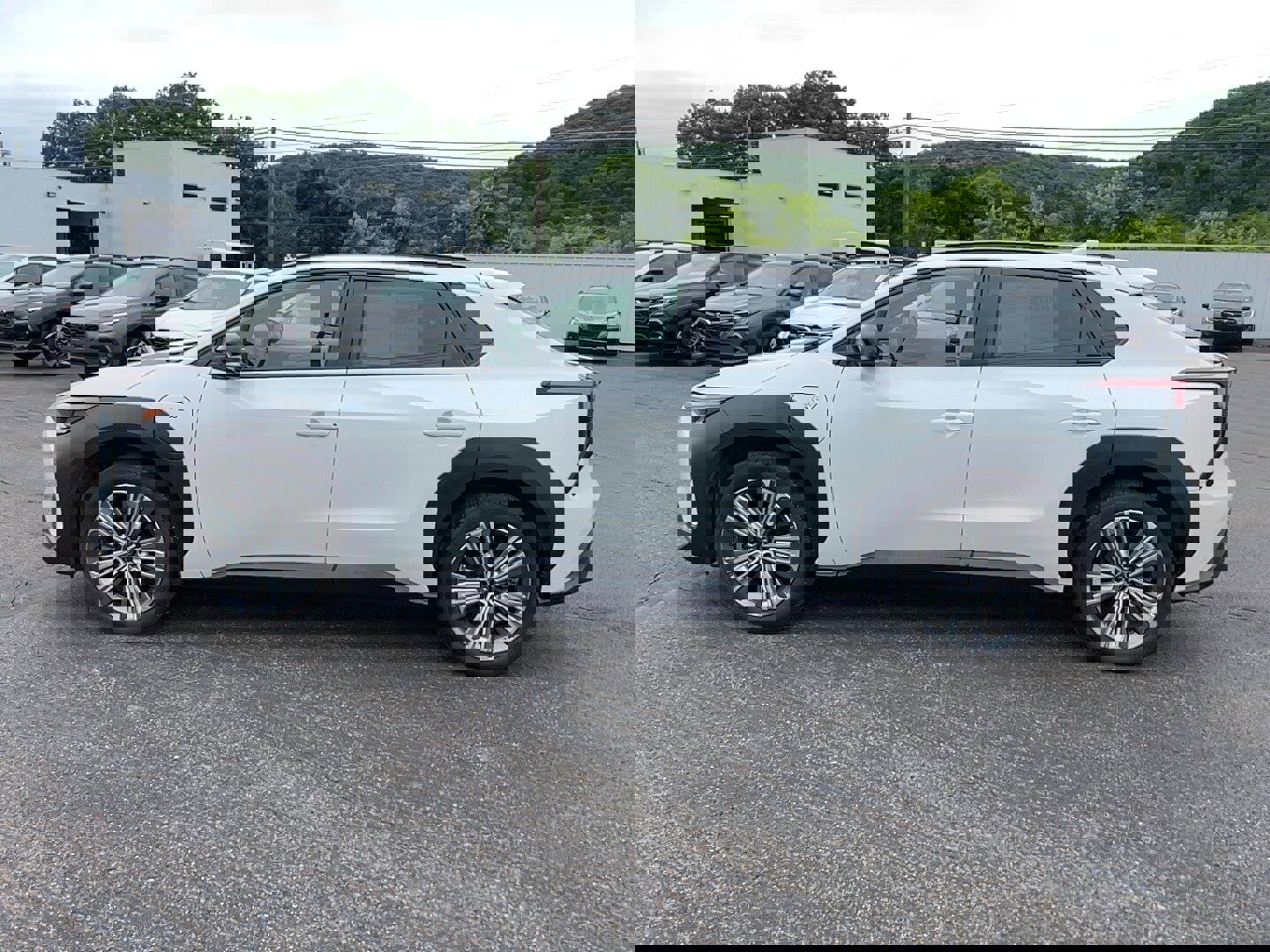 Used 2023 Subaru Solterra AWD image 8