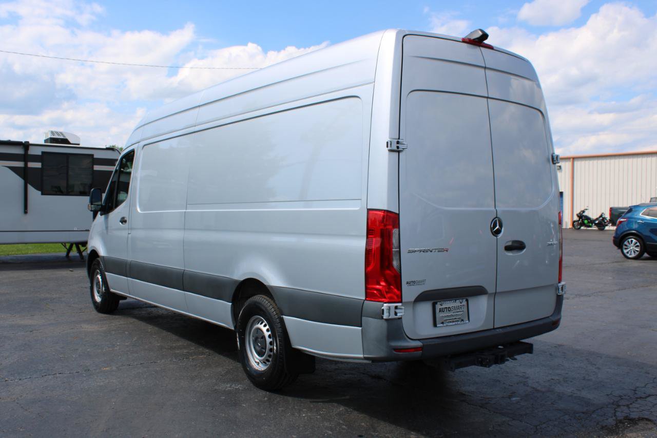 Used 2023 Mercedes-Benz Sprinter 2500 image 12