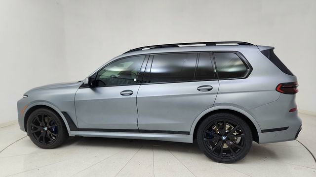 Used 2024 BMW X7 xDrive40i w/ M Sport Package image 4