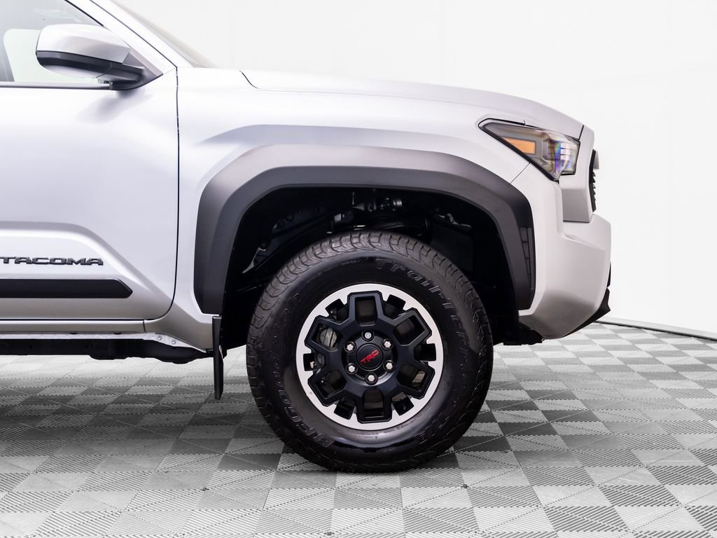 Used 2024 Toyota Tacoma TRD Off-Road AWD/4WD image 30