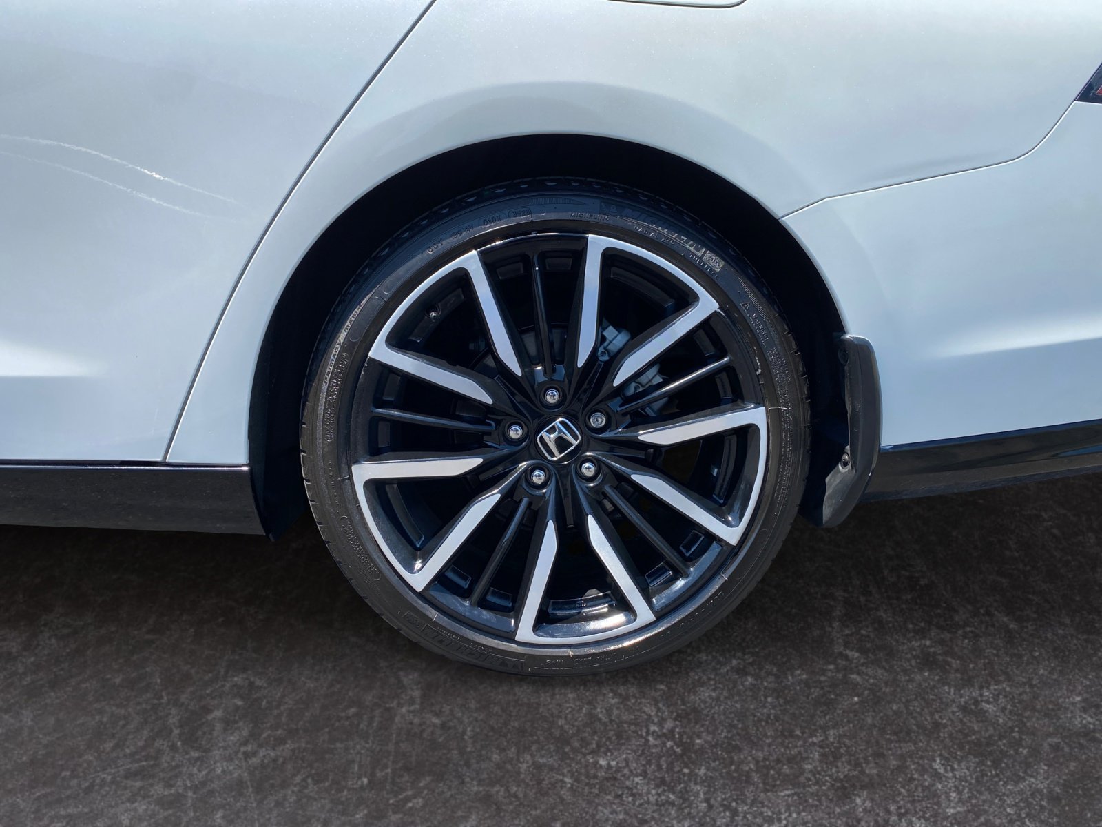 Used 2024 Honda Accord Touring image 10