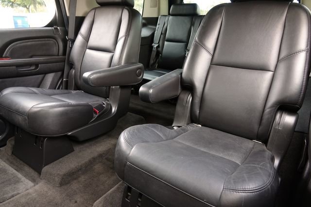 Used 2007 Cadillac Escalade 2WD w/ Information Package image 31