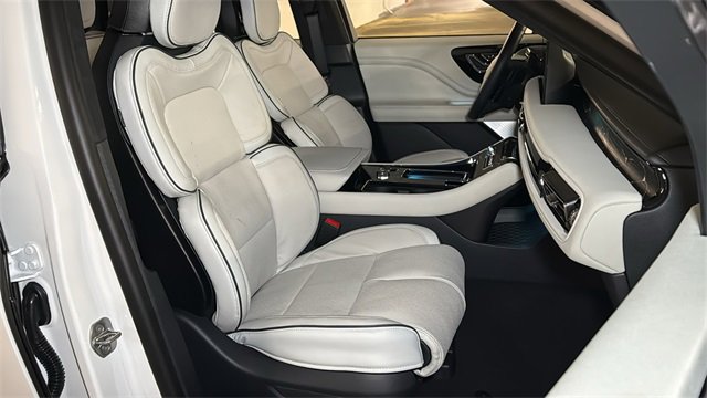 New 2026 Lincoln Aviator Black Label w/ Black Label Special Edition image 10