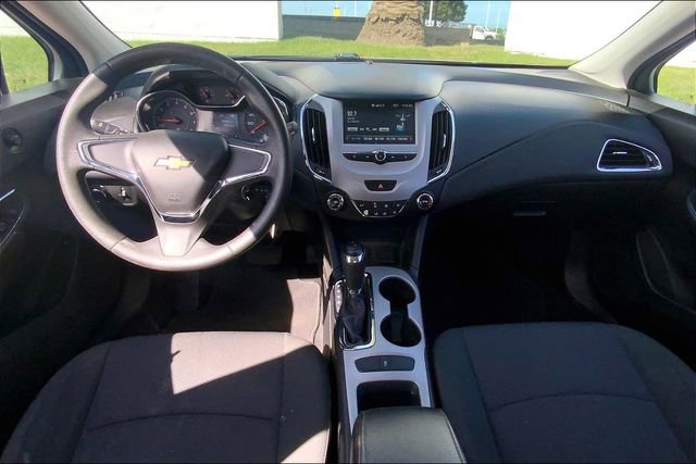 Used 2018 Chevrolet Cruze LS image 15