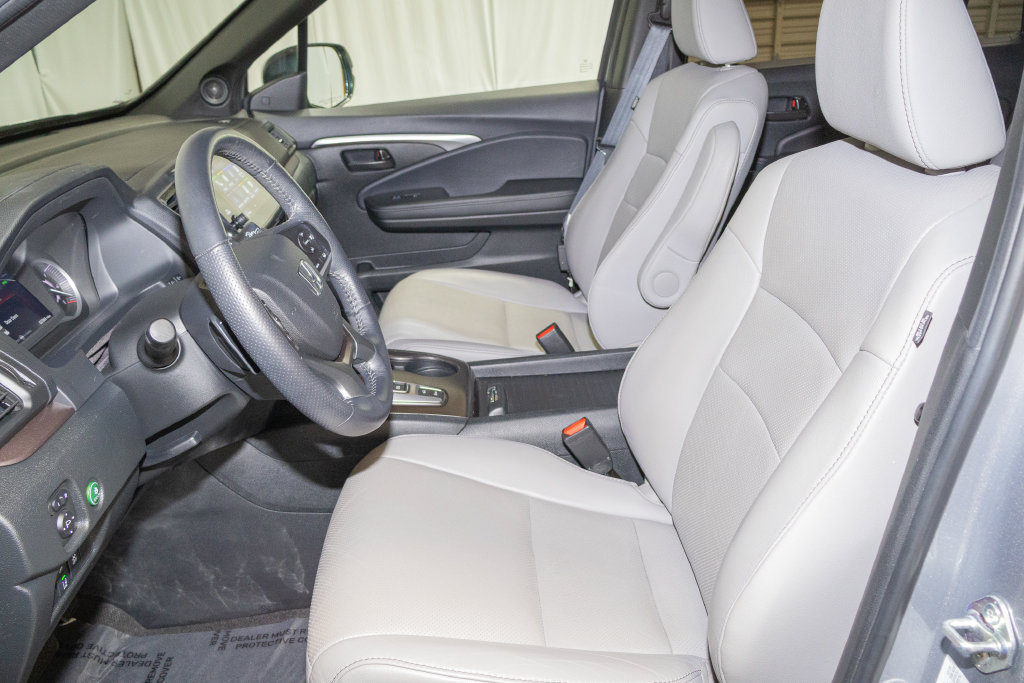 Used 2023 Honda Passport EX-L image 11